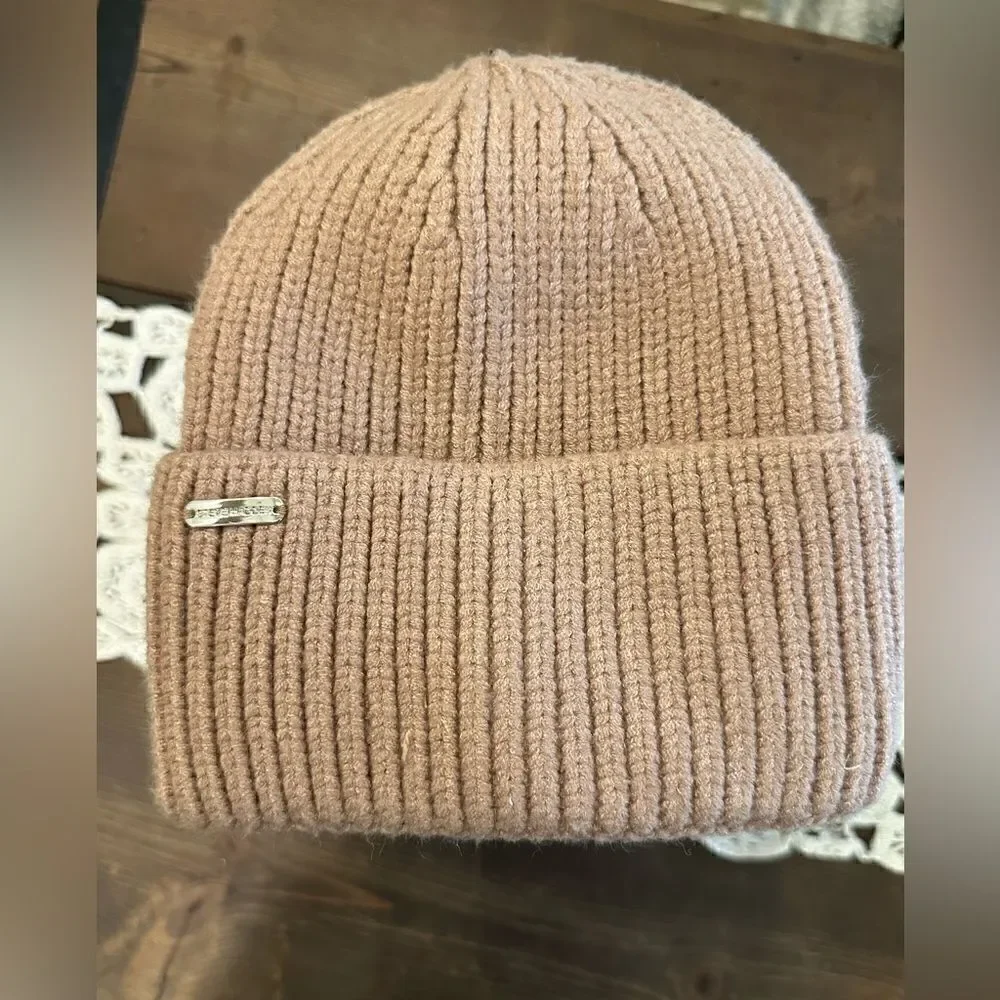 Steve Madden knit beanie tan NWOT